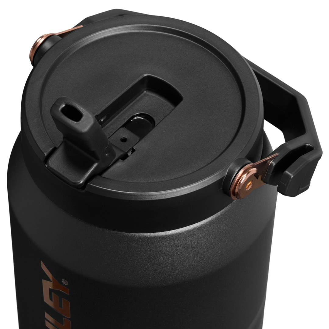 Messi x Stanley 1913 IceFLow™ Flip Straw Jug GOAT Black | 1.9L