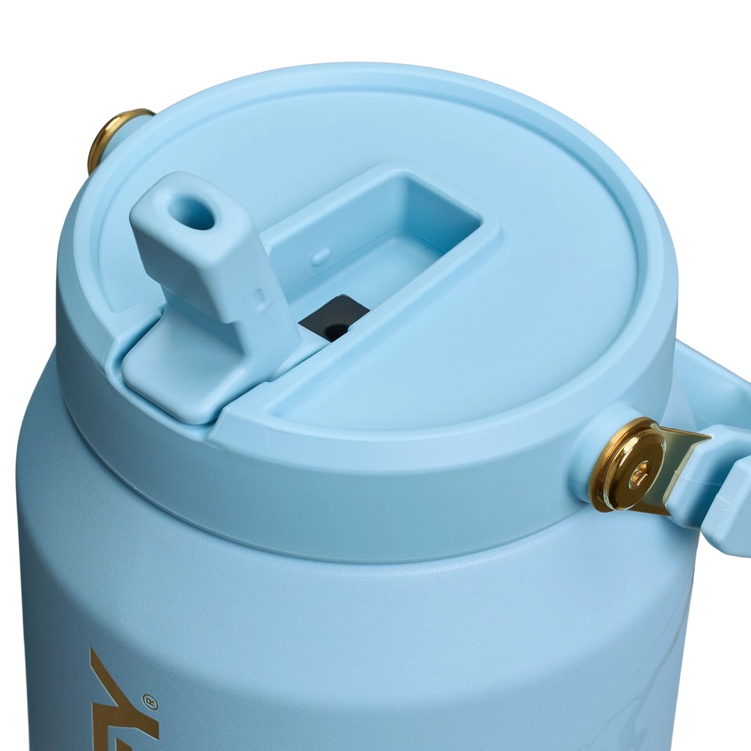 Messi x Stanley 1913 IceFLow™ Flip Straw Jug | 1.9L