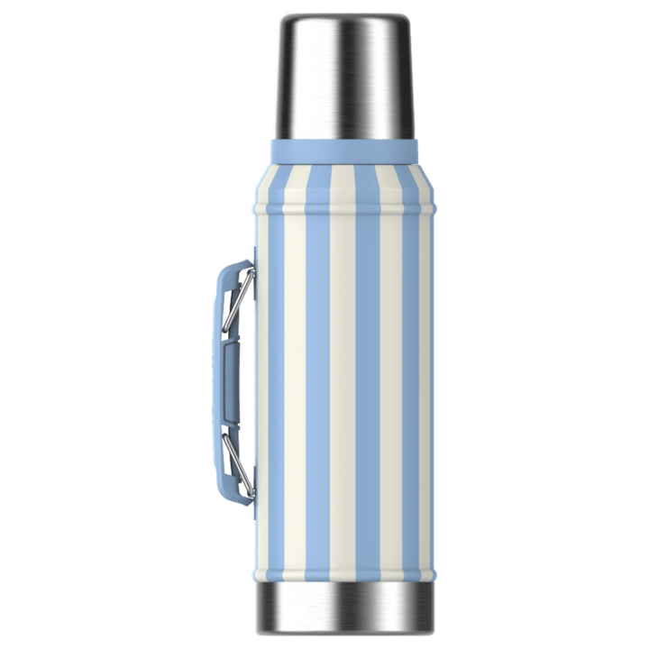 Termo Stanley 1913 México Classic Legendary de 946ml, azul y blanco a rayas, con tapa de acero inoxidable que sirve como taza.