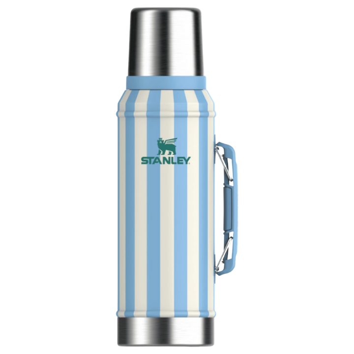 Stanley 1913 México termo clásico de 946ml con rayas verticales azul claro y blanco, tapa plateada y asa plegable.