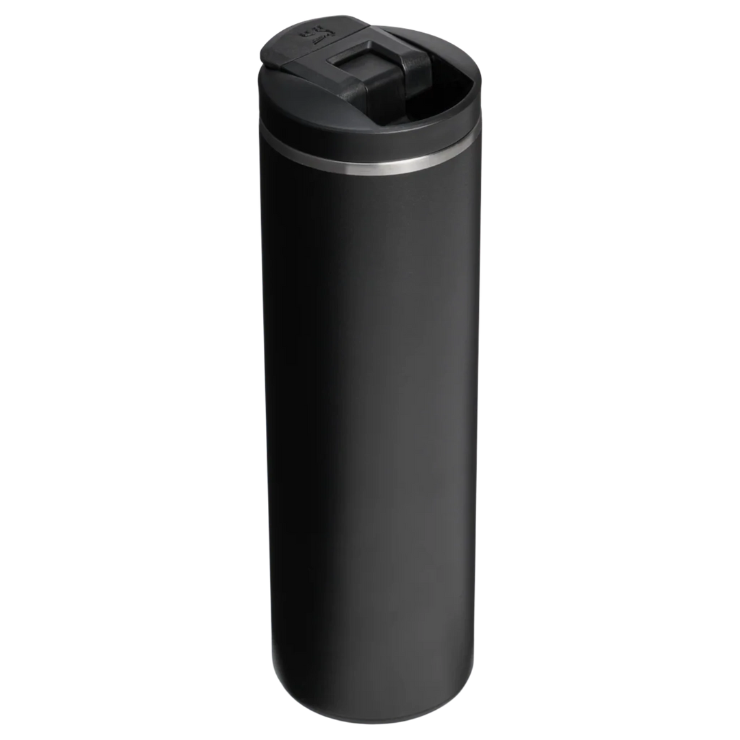 Stanley 1913 México black stainless steel 473ml travel mug with flip-top lid and silicone base.
