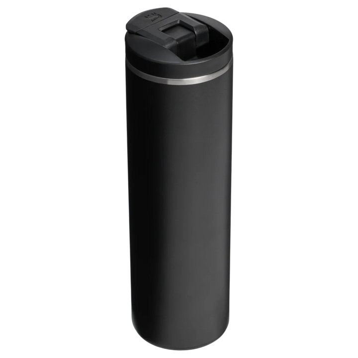 Stanley 1913 México black stainless steel 473ml travel mug with flip-top lid and silicone base.