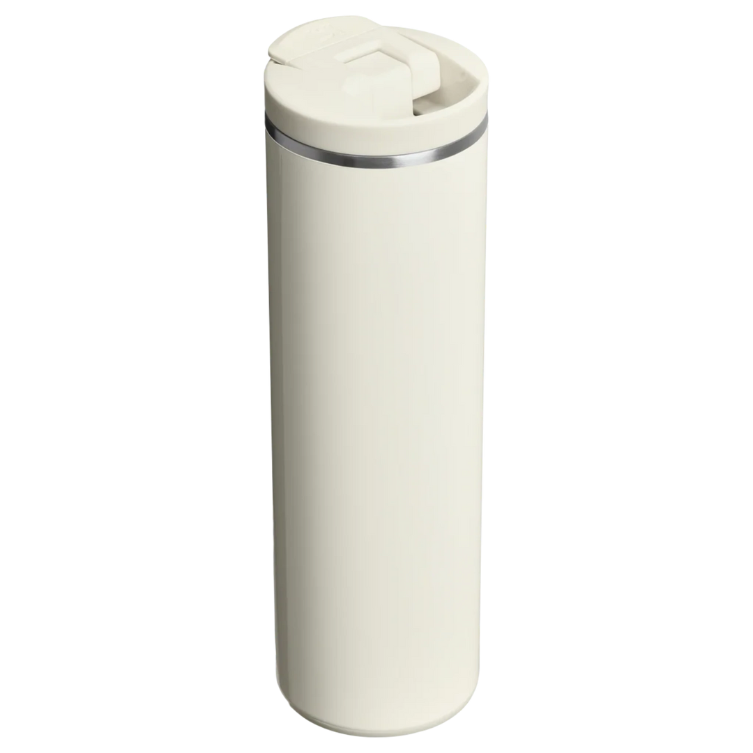 Stanley 1913 México cream 590ml insulated travel mug with flip-top lid, made of stainless steel.